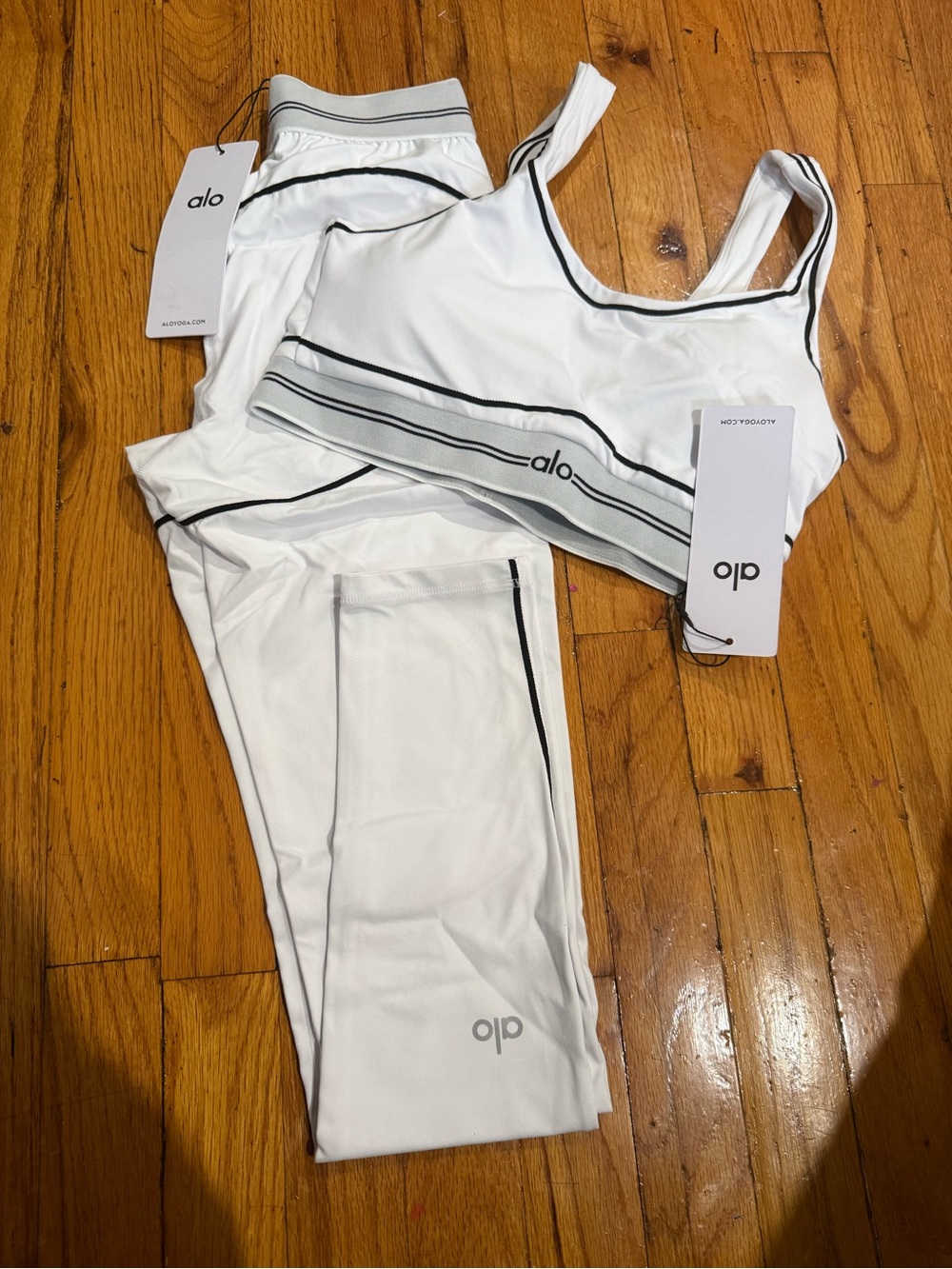 Alo White Sports Bra & Legging Set with Black Trim
